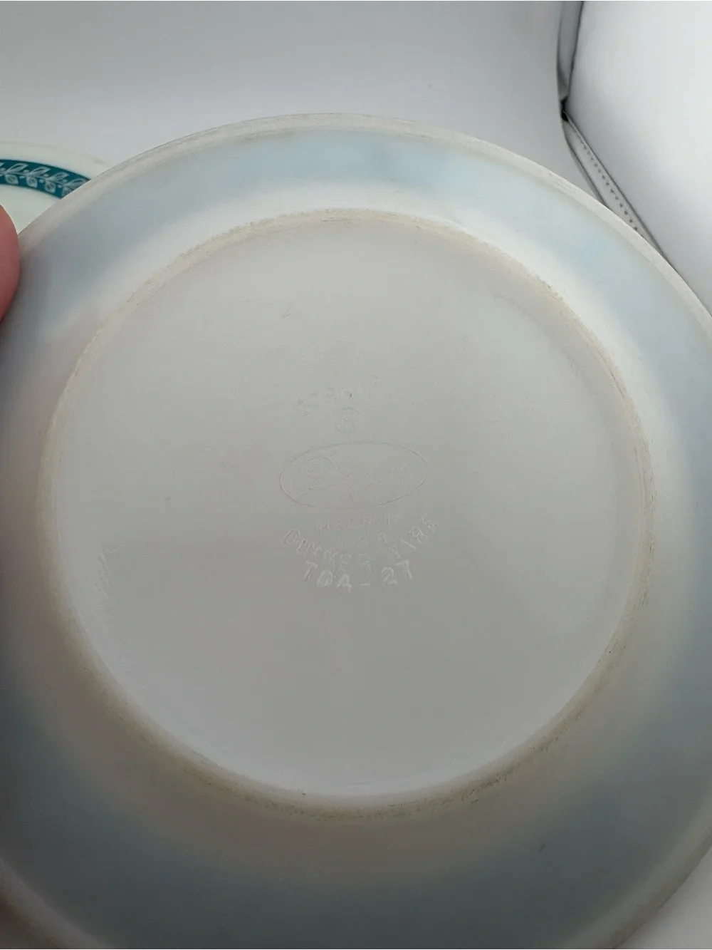Vintage Pyrex Tableware Turquoise Laurel Plates 7” - Set of 2